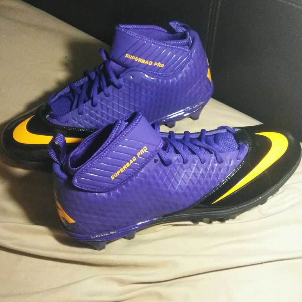 Nike NWOT Superbad Pro Football Cleats Sz 13
